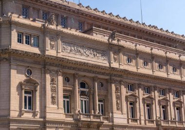 Arjantin, Buenos Aires 'teki Opera Binası' nın veya Teatro Colon 'un ön cephesinin ayrıntıları