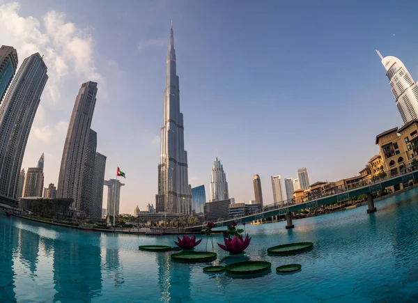 Skyline Dubaju Śródmieścia Dzielnicy Biznesowej Nad Jeziorem Burj Khalifa — Zdjęcie stockowe