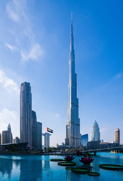 Skyline Dubai Business District Burj Khalifa Lake — стокове фото