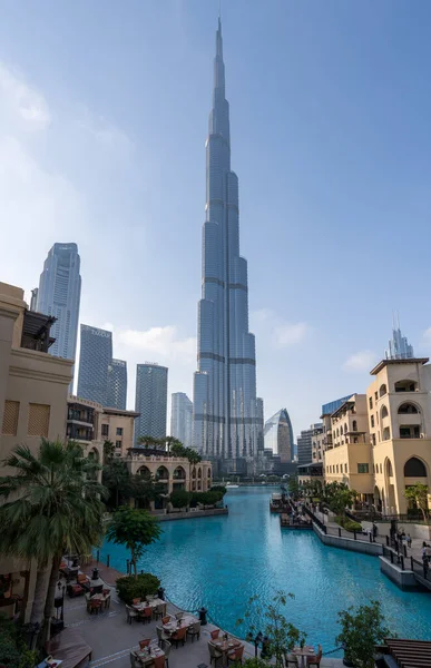 Dubai Emiratos Árabes Unidos Abril 2023 Restaurante Cafeterías Alrededor Del —  Fotos de Stock