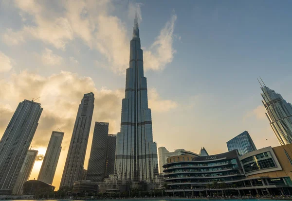 Dubai Emiratos Árabes Unidos Abril 2023 Puesta Sol Sobre Horizonte —  Fotos de Stock