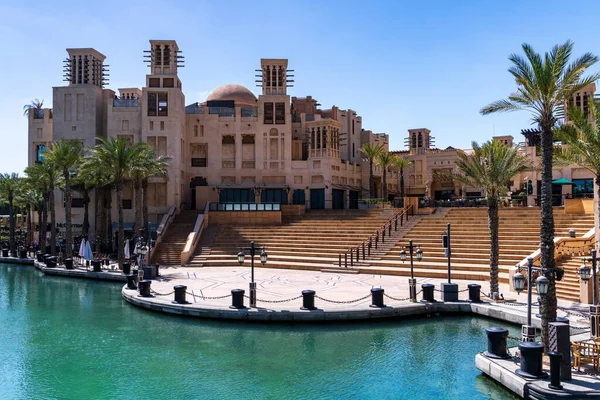 阿拉伯联合酋长国迪拜 2023年4月2日 名为Souk Madinat Junction的购物中心的入口和剧场 — 图库照片