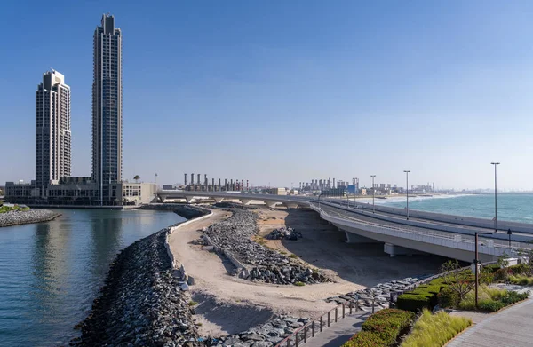 Dubai Deki Jbr Plajının Kenarındaki Sanayi Enerji Santrali Arıtma Tesisleri — Stok fotoğraf