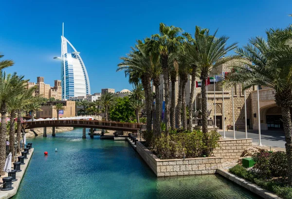 Ресторан Вдоль Водного Пути Вокруг Souk Madinat Jumeirah Дубае Знаковым — стоковое фото