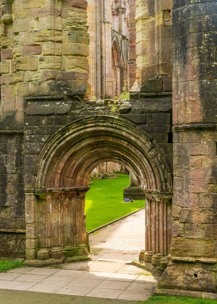 Detail Der Ruinen Der Fountains Abbey Yorkshire Großbritannien Frühjahr — Stockfoto