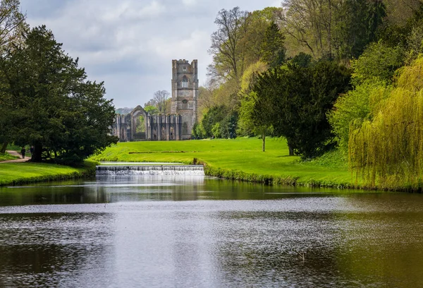 Detail Ruins Fountains Abbey Yorkshire United Kingdom Spring River Skell — Stock Photo, Image