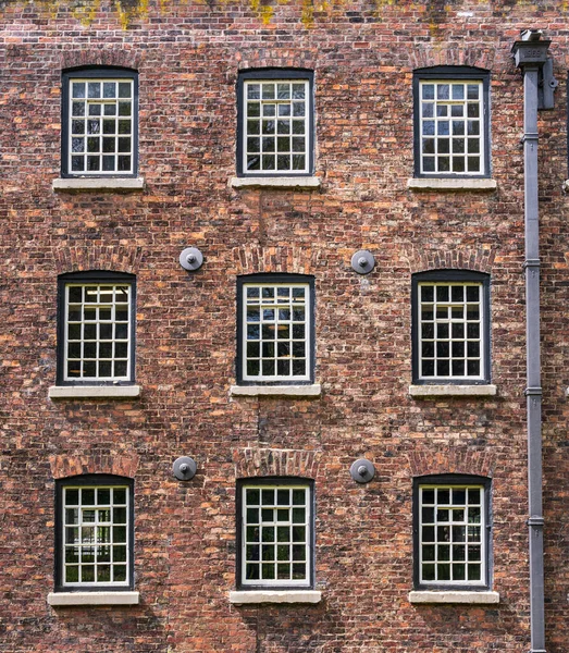 Außenansicht Einer Restaurierten Baumwollspinnerei Und Weberei Nordengland Mit Schwerpunkt Fenster — Stockfoto