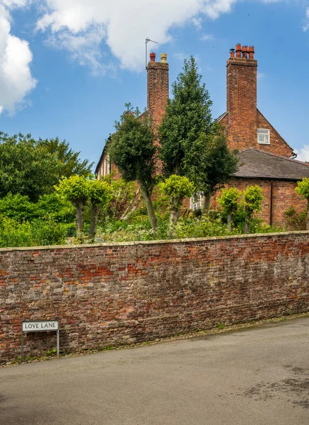 Old Brick Georgian Home Garden Wall Love Lane Ellesmere Shropshire — Stock Photo, Image