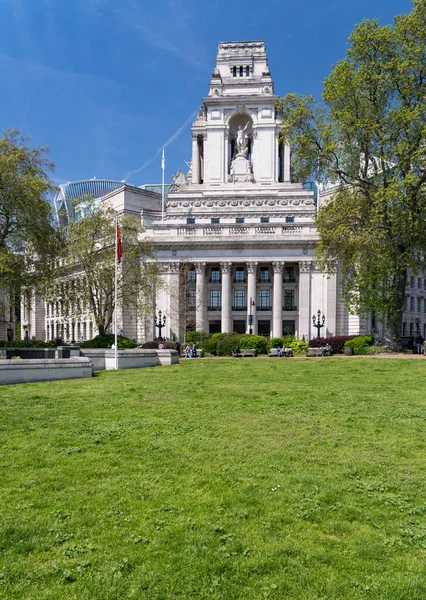 Oszlopok Kívül Impozáns Épület Vagy Szálloda Trinity Square Gardens London — Stock Fotó