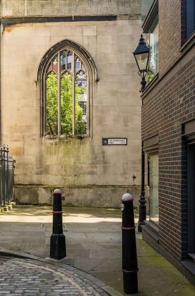 Geschnitzte Steinfenster Der Dunstan Kirche Der City London Von Außen — Stockfoto