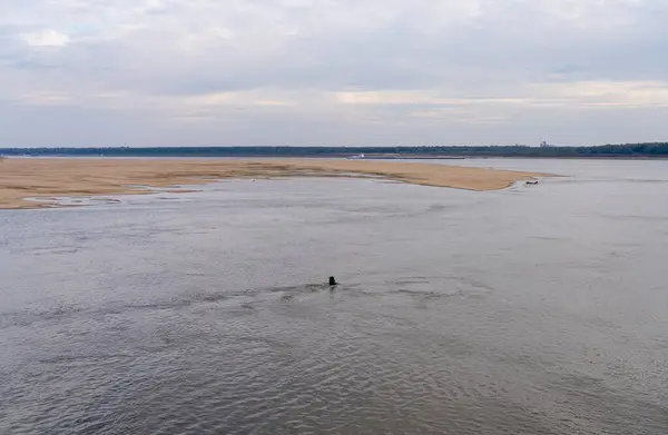 Panorama Banchi Sabbia Causa Condizioni Estreme Acqua Bassa Sul Fiume — Foto Stock