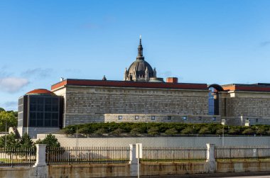 St. Paul Katedrali modern tarih merkezinin arkasındaki St. Paul Minnesota 'da.
