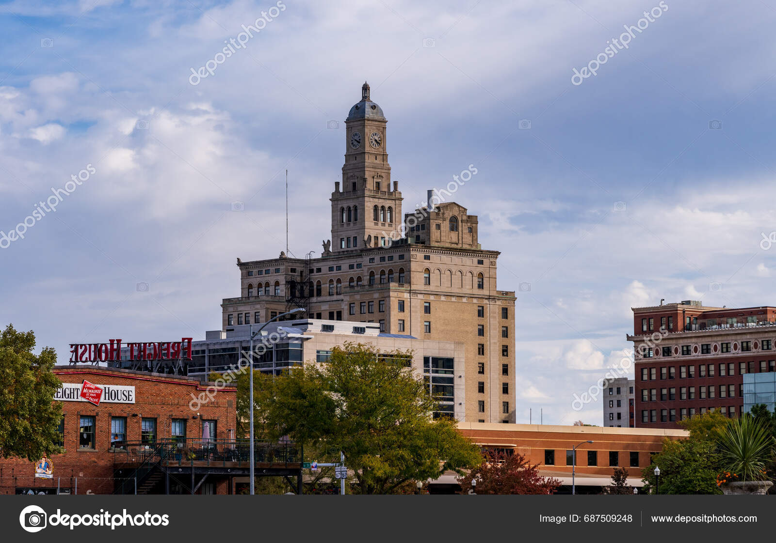 Davenport October 2023 Davenport City Hall Rises Downtown Skyline City