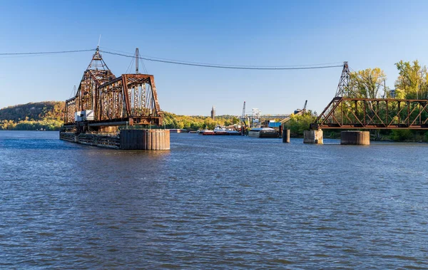 Louisiana Vasúti Hídjának Nyitott Lengőkarja Mississippi Felső Részén Louisiana Város — Stock Fotó