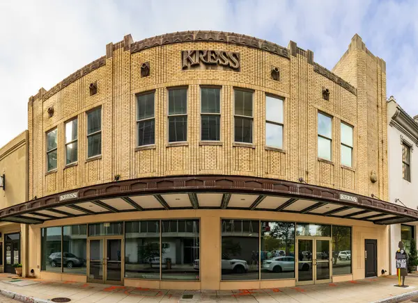 2023年10月27日 洛杉矶巴吞鲁日 著名的历史名城Sh Kress百货商店 路易斯安那州首府路易斯安那州首家民权商店所在地 图库图片