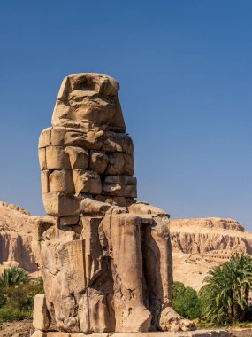 Memnon Heykeli, Mısır 'ın Batı Şeria' sında yer alan Firavun Amenhotep III 'ün iki büyük taş heykelidir..