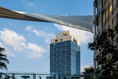 Amman, Ürdün - 12 Kasım 2024: Abdali Tıp Merkezi Başkent 'in kuzeyindeki Adbali Alışveriş Merkezi' nden görüldü