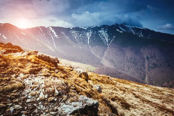 Great View Snow Range Which Glowing Sunlight Dramatic Picturesque Scene — Stock Photo, Image