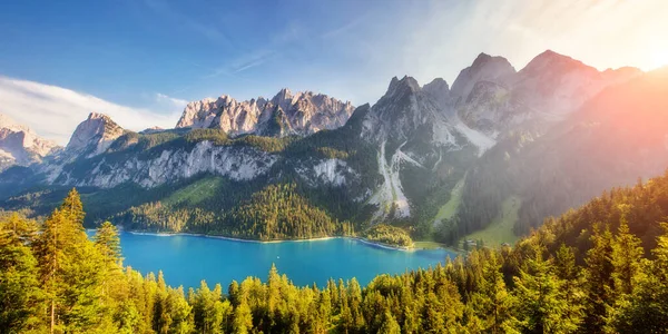 神奇的蓝色湖沃得勒戈索西 风景如画的场景 Salzkammergut是位于上奥地利Gosau山谷的一个著名旅游胜地 Gosaukamm山脉和Dachstein冰川 美丽的世界 — 图库照片