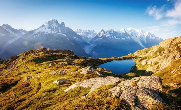 Beyaz Göl Lac Blanc Ile Mont Blanc Buzulu Manzarası Popüler — Stok fotoğraf