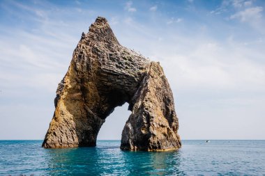 Kırım yarımadasındaki Karadag dağ sırası, sönmüş antik bir volkan. Kara Dag (Black Mount), Koktebel kıyı kasabası. Dünyada eşi benzeri olmayan bir yer. Dünyanın güzelliğini ve vahşi yaşamını keşfedin..