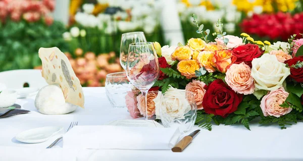 Événement Restaurant Restauration Décoration Table Fleurs Service — Photo