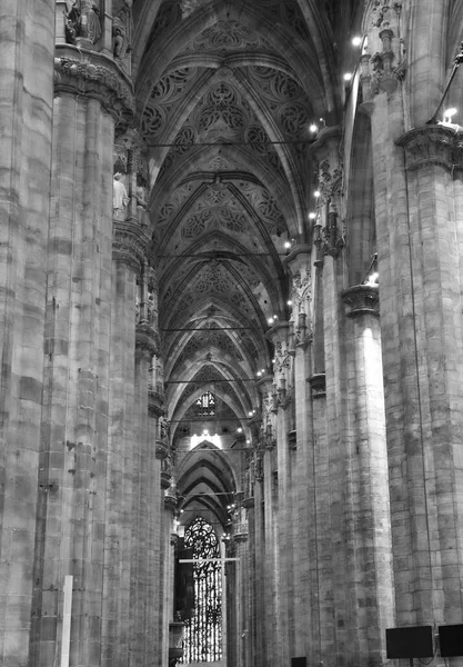 米兰大教堂 Duomo Milano 的内部 米兰的天主教大教堂和旅游设施 — 图库照片