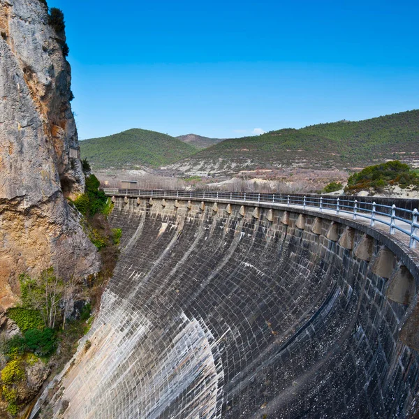 Concrete Dam River Araon Spain — Stock Photo, Image