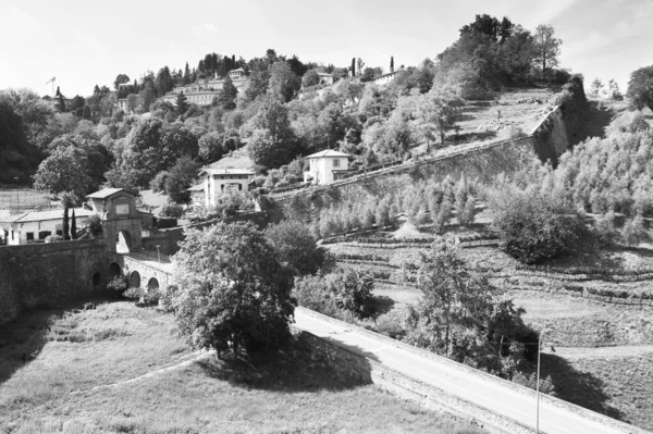 stock image The walls surrounding the old city of Bergamo in Italy are an example of Venetian military architecture in black and white