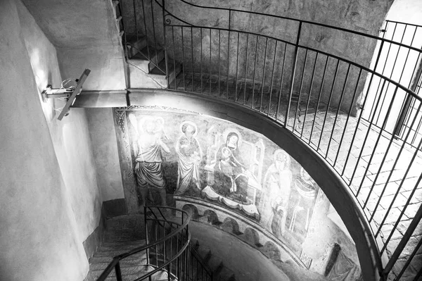 Φανταστική Σκάλα Στο Παρεκκλήσι Colleoni Στο Μπέργκαμο Ιταλία Μαύρο Και — Φωτογραφία Αρχείου