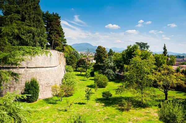 Muralhas Que Cercam Antiga Cidade Bérgamo Itália São Exemplo Arquitetura — Fotografia de Stock