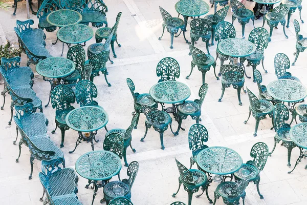 Chaises Tables Ajourées Dans Café Rue Malte — Photo