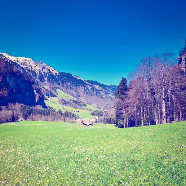 Piccolo Villaggio Alto Nelle Alpi Svizzere Effetto Instagram — Foto Stock