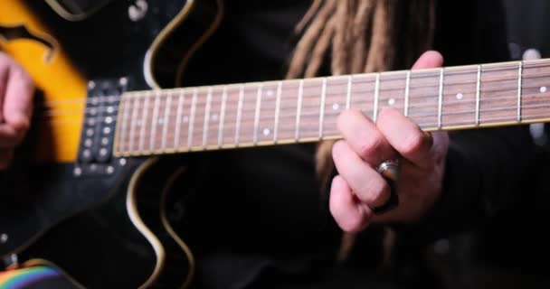 Guitarist Man Plays Electric Guitar Close Studio — Stok video