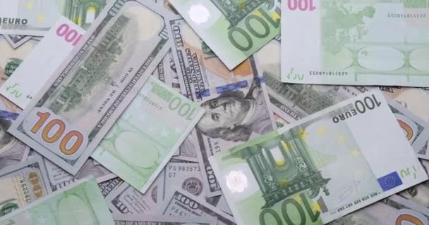 Kontanter Usd Och Euro Pengar Bakgrund Hundra Dollar Och Eurosedlar — Stockvideo
