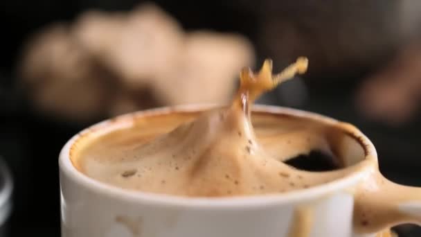 Piece Brown Sugar Falls Fresh Hot Espresso Coffee Cup — Stock Video