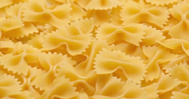 Pasta Backgroud Macro View Van Dry Authentieke Italiaanse Farfalle — Stockvideo