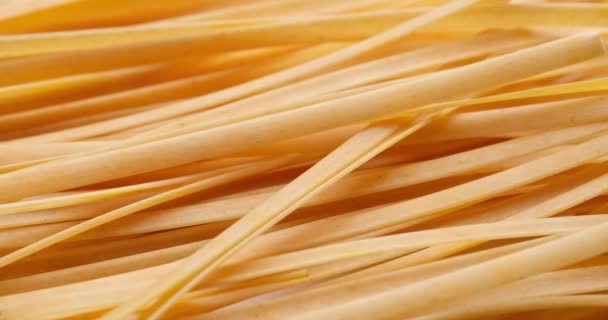 Pasta Backgroud Macro View Van Dry Authentic Italiaanse Tagliatelle — Stockvideo