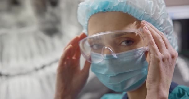 Radiologiste Dentiste Docteur Portrait Vidéo Aux Dents Ray Sur Ordinateur — Video