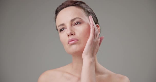 Güzellik Sağlık Kozmetik Yaşlanma Karşıtı Terapi Cilt Bakımı Genç Güzel — Stok video