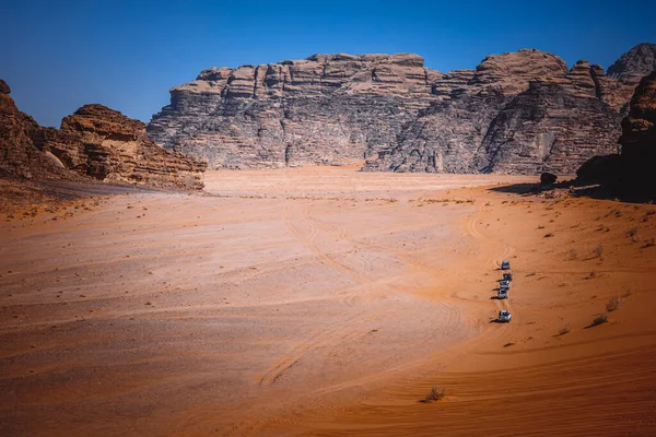 사막에는 4X4 — 스톡 사진
