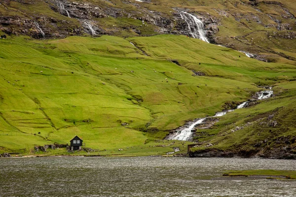 Lonely House Waterfalls Saksun Area Faroe Islands — Stock Photo, Image