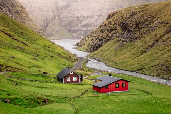 Faroé Ilha Edifícios Isolados Paisagem Natureza — Fotografia de Stock