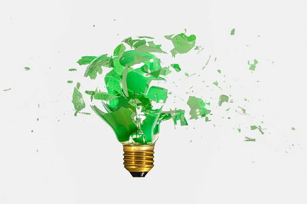 Bruten Grön Glödlampa Vit Bakgrund — Stockfoto