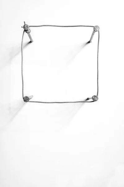 Minimalist Iron Wire Background Forms Square White Background — Stock Photo, Image