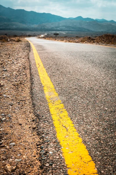 Detail Einer Straße Mitten Der Wüste — Stockfoto