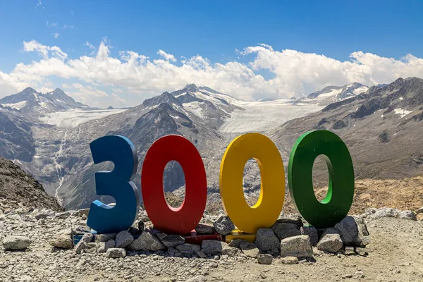 3000 Πολύχρωμη Τουριστική Επιγραφή Θέα Παγετώνα Στα Βουνά Της Tonale — Φωτογραφία Αρχείου