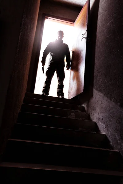 Убийца Ножом Подземной Лестницей — стоковое фото