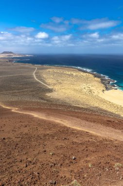 La Graciosa volkanik tepeler adası lanzarote