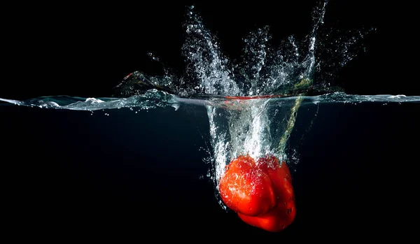 Red Pepper Water Splashes Mixed Media — Stock Photo, Image